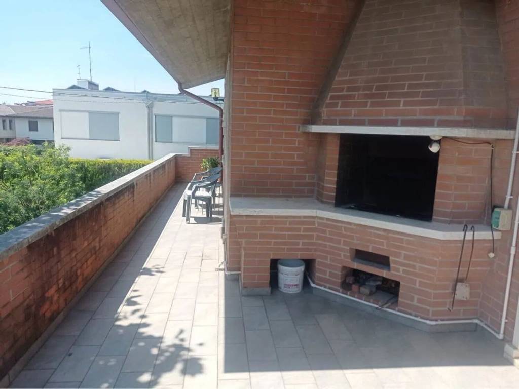 Villa a Bassano del grappa in Viale Venezia - Foto 4