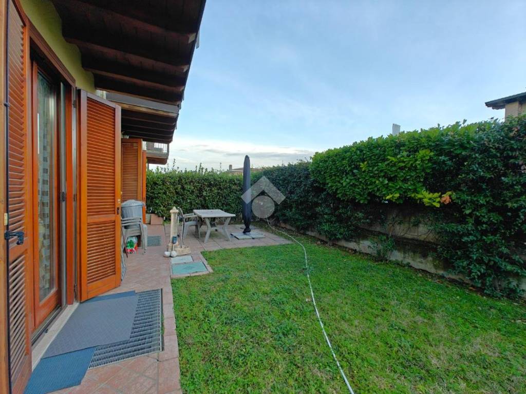 Appartamento a Lonato del garda in Via Barcuzzi - Foto 3