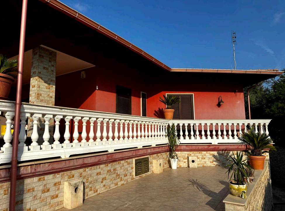 Villa a Corato in Via delle Dalie, 3 - Foto 2