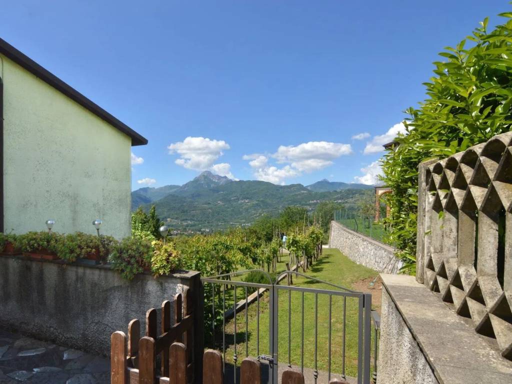 Villa a Barga in Località Albiano, 51 - Foto 5