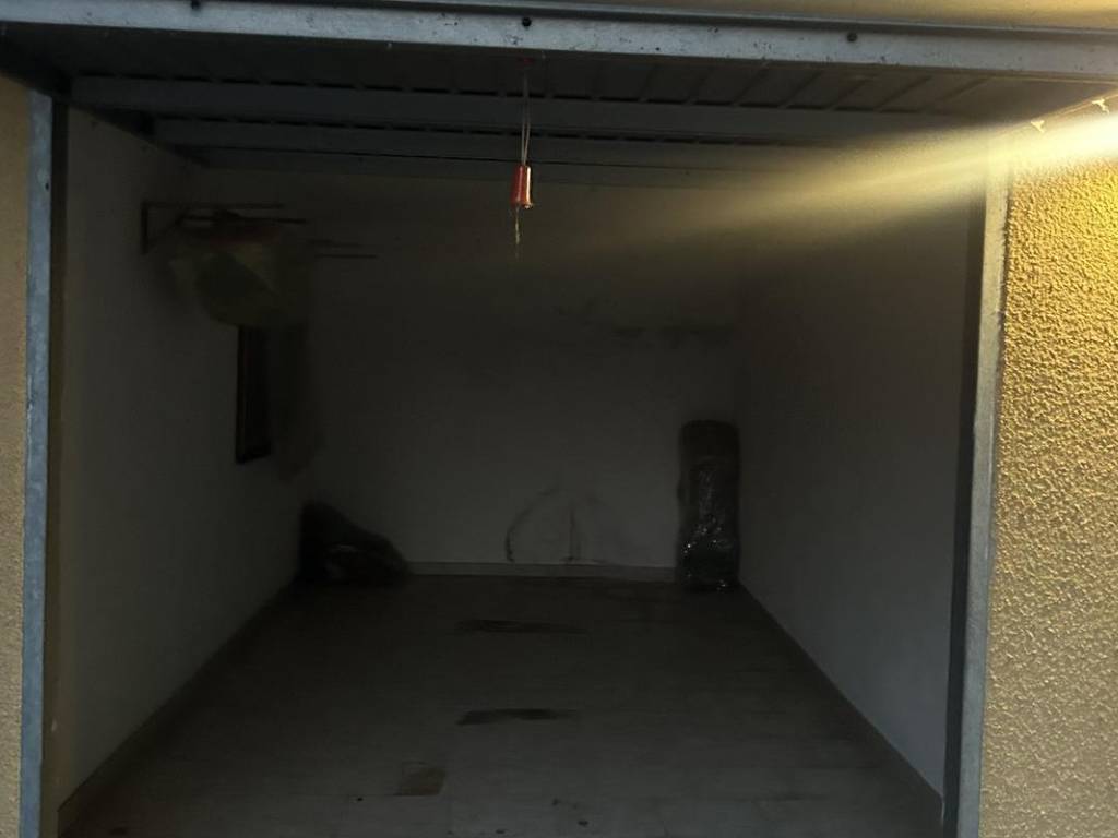 Box / garage a Trecate in Via Mezzano - Foto 3