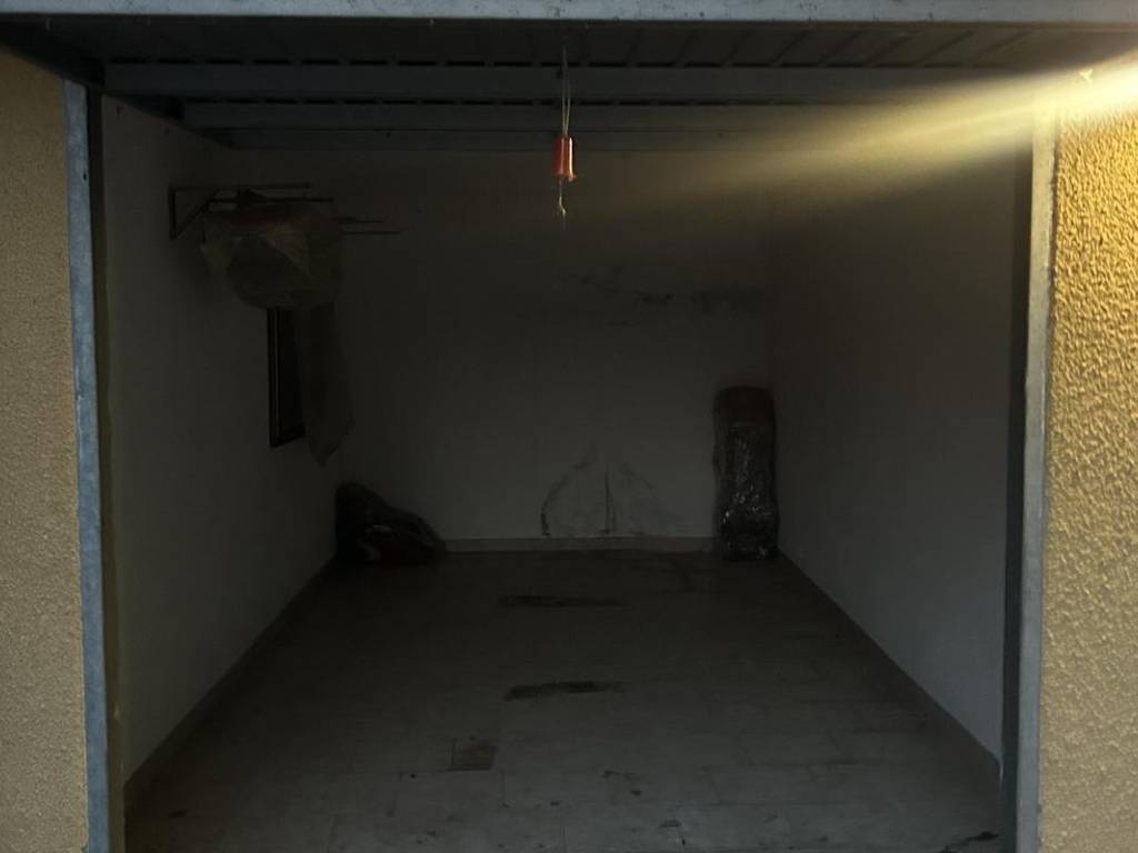 Box / garage a Trecate in Via Mezzano - Foto 4