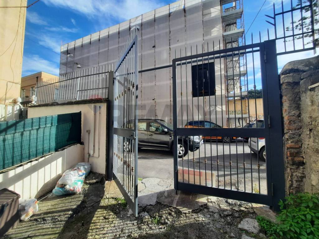 Box / garage a Catania in Via Macallè, 3 - Foto 3