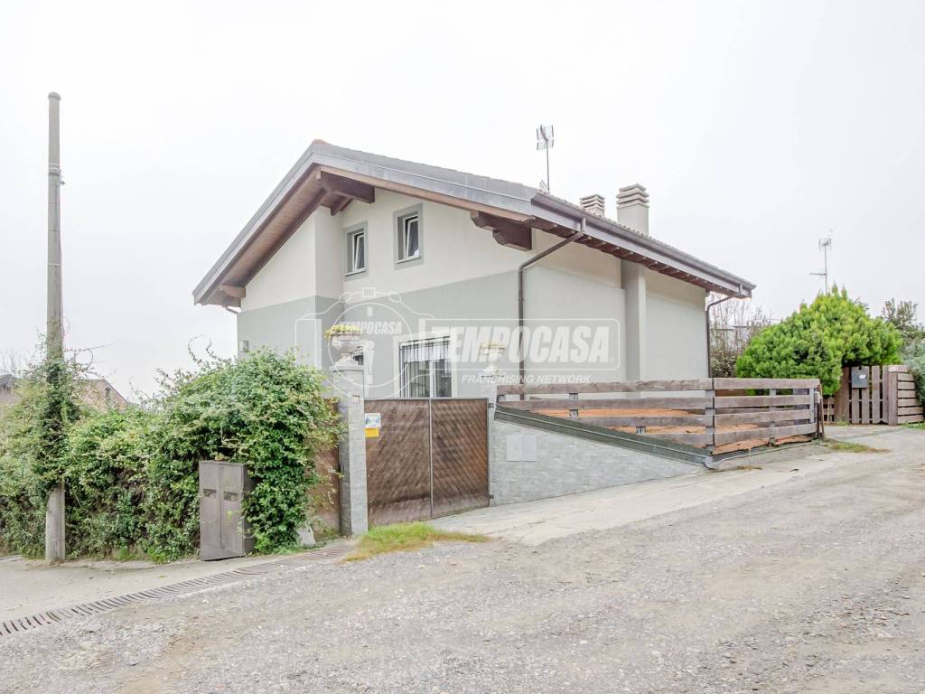 Villa a Sesto calende in Via Cocquo - Foto 2