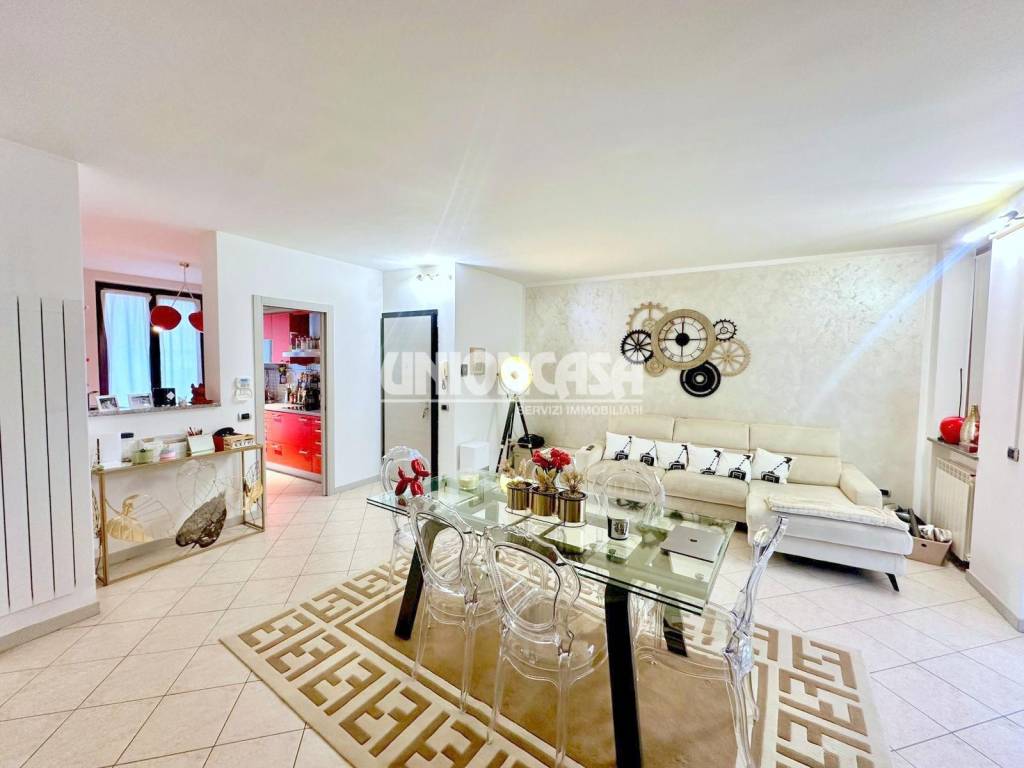 Appartamento a Binago in Via Giuseppe Verdi - Foto 5