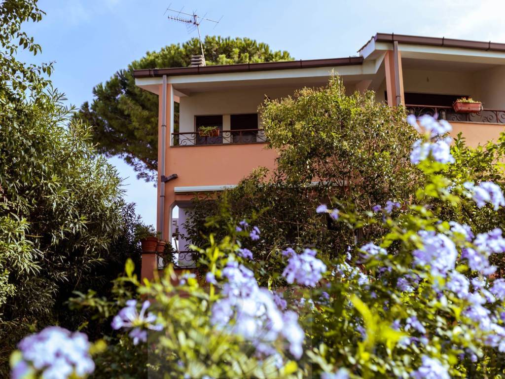 Villa a Tarquinia in PIAZZA BELVEDERE - Foto 3