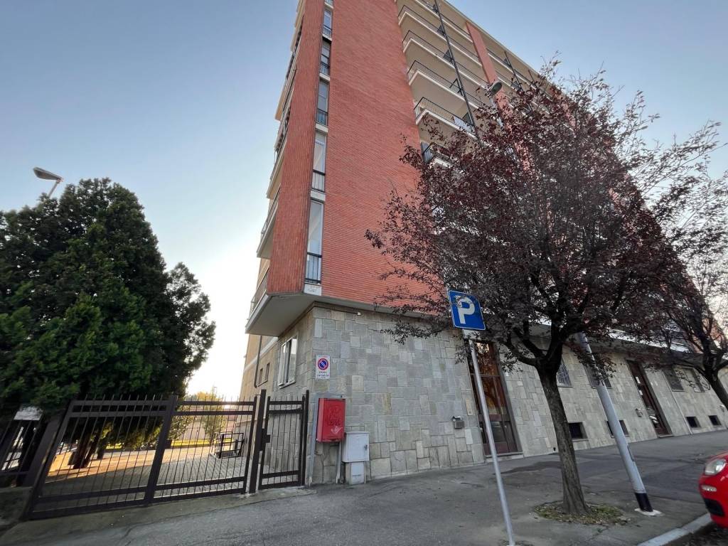 Appartamento a Grugliasco in Via Gerolamo Olevano - Foto 2