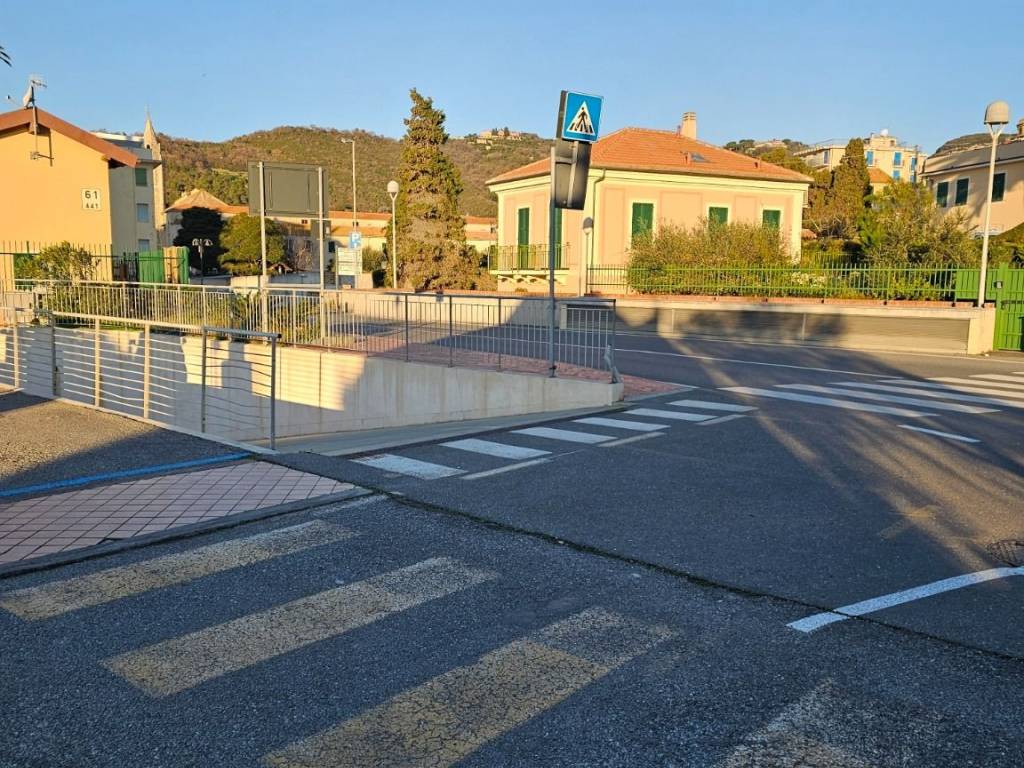 Box / garage a Finale ligure in Via del Santuario - Foto 2