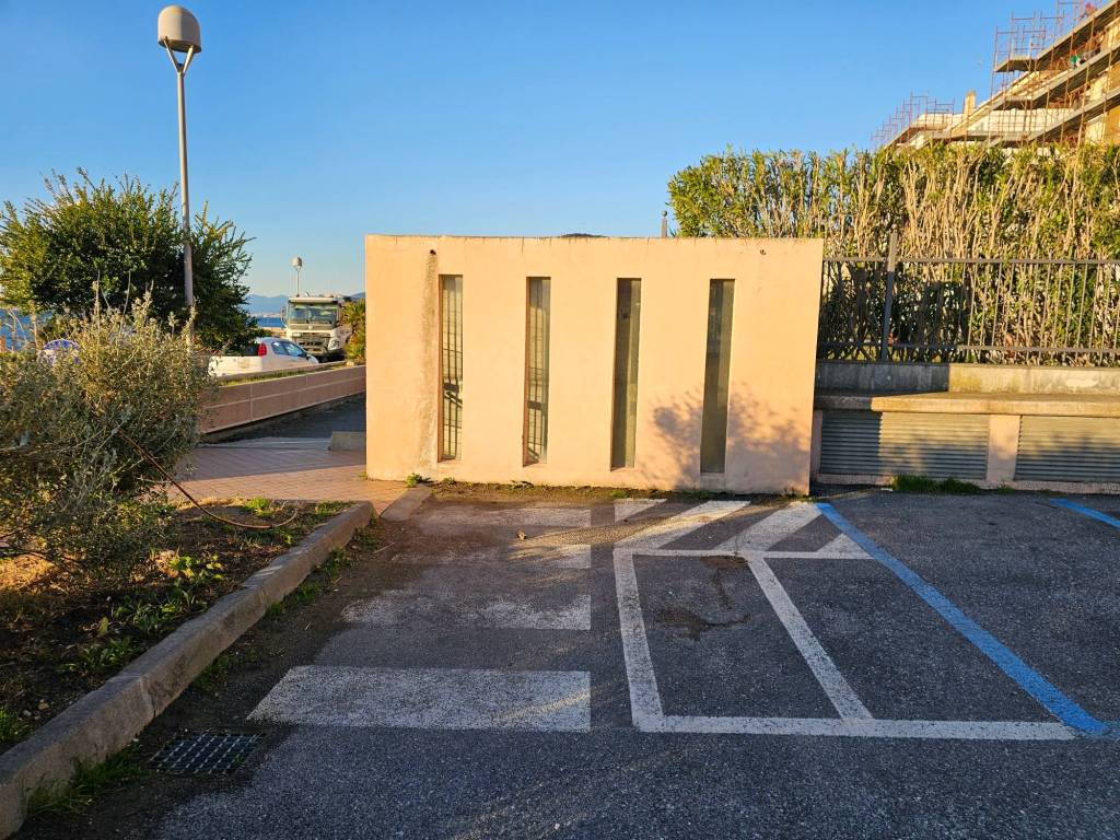 Box / garage a Finale ligure in Via del Santuario - Foto 3