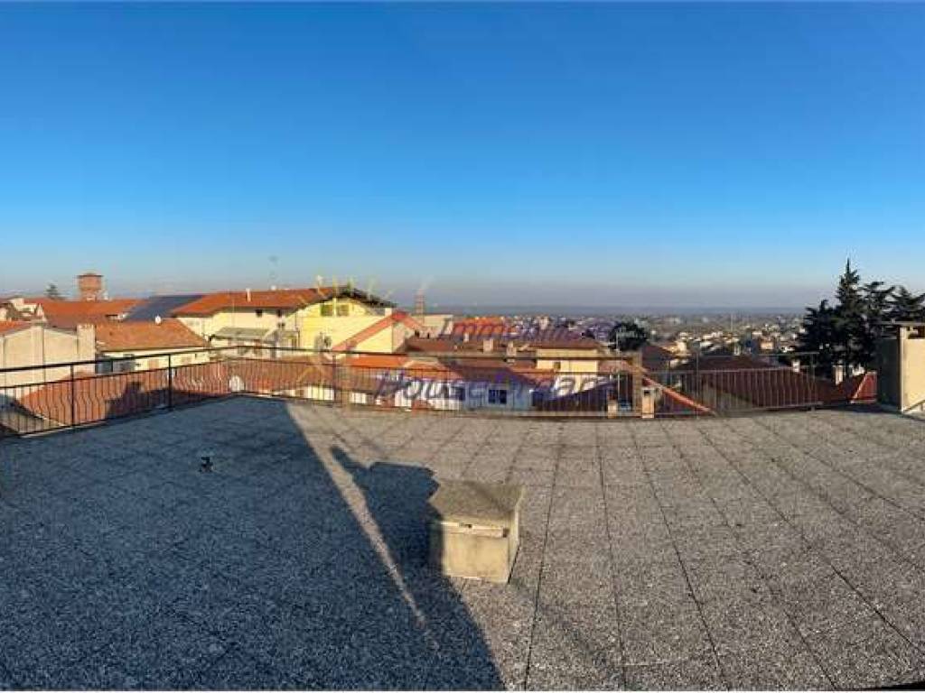 Appartamento a Oleggio - Foto 2