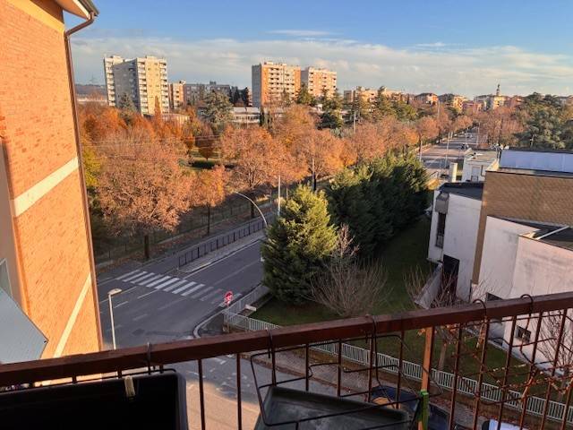 Appartamento a Verona in Via Girolamo Dalla Corte, 22 - Foto 2