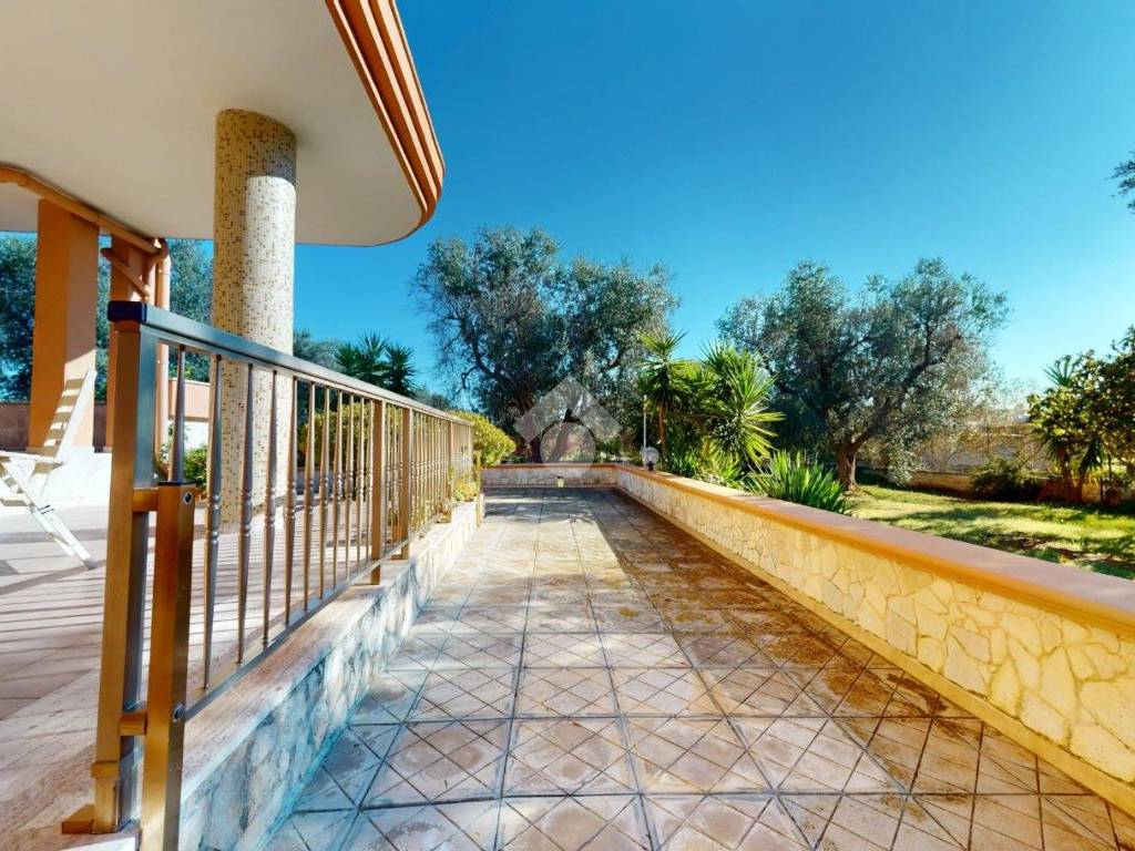 Villa a Francavilla fontana in Contrada C. di noi Inferiore - Foto 5