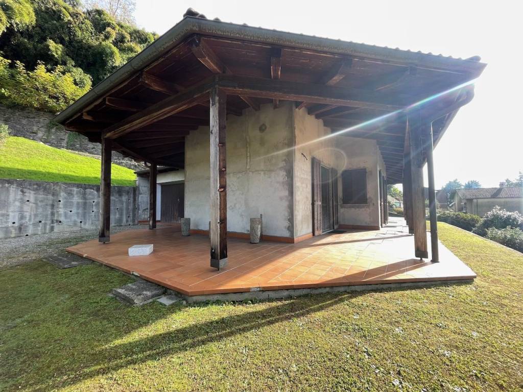 Villa a Verbania in Via per Possaccio, 18 - Foto 3