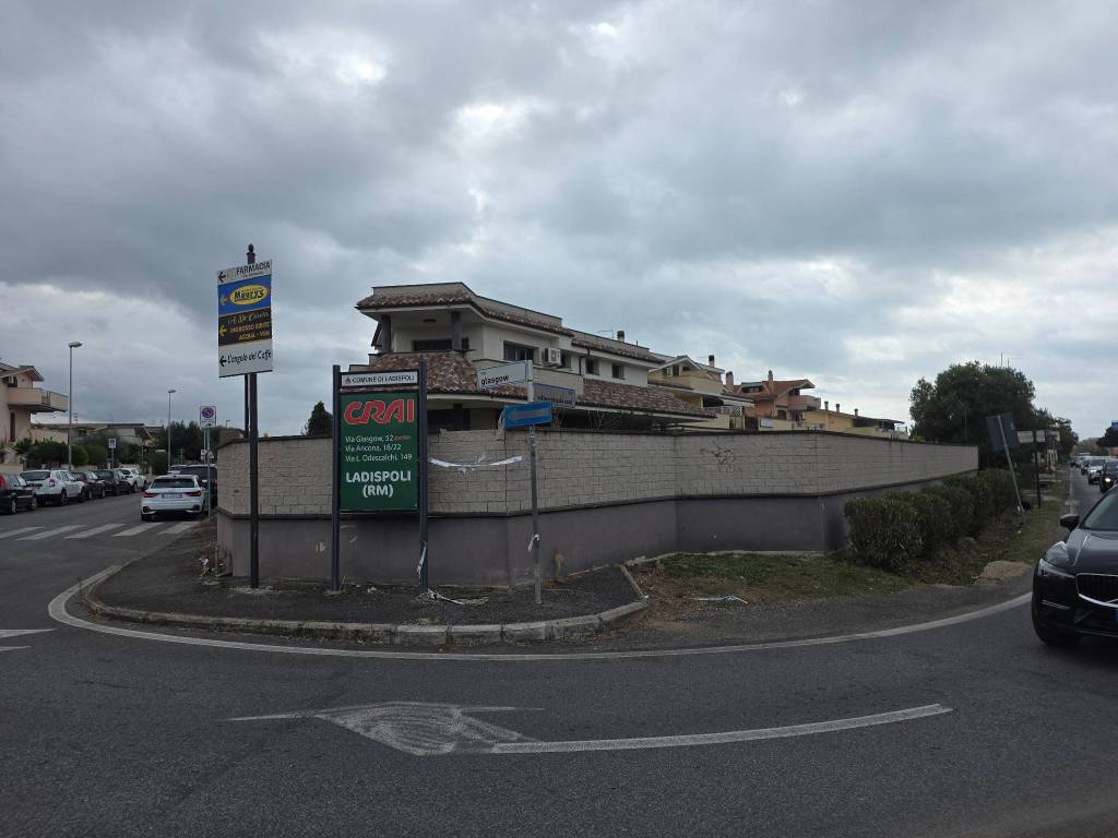Palazzo / stabile a Ladispoli in Via Glasgow, 4 - Foto 4