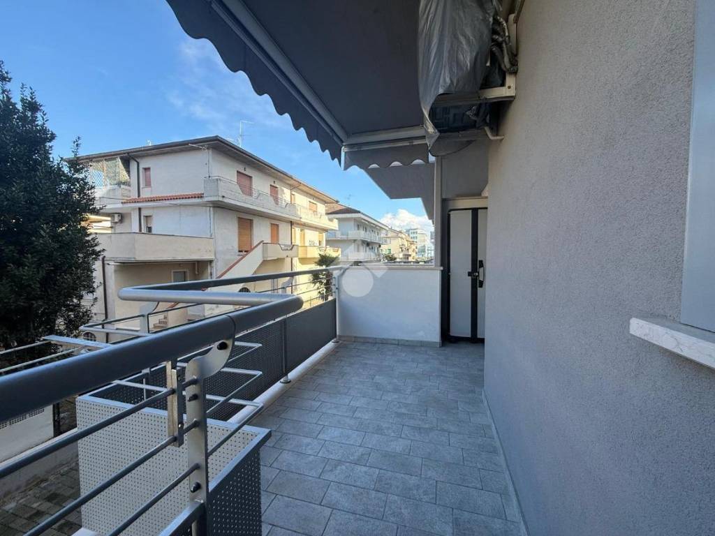 Appartamento a Alba adriatica in Via Merano, 12 - Foto 5