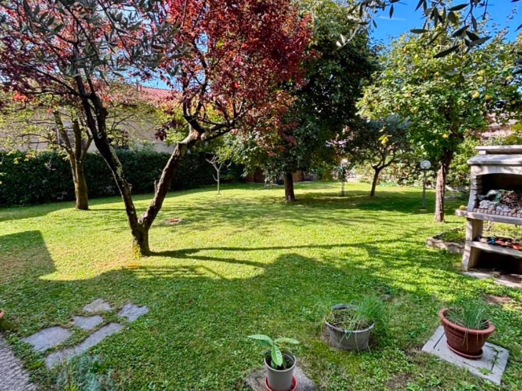 Villa a Sumirago in Via Giuseppe Mazzini, 7 - Foto 3