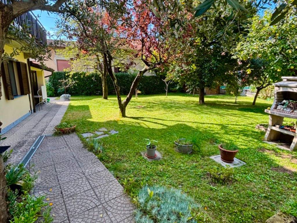 Villa a Sumirago in Via Giuseppe Mazzini, 7 - Foto 5