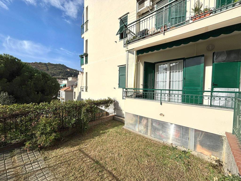 Appartamento a Pietra ligure in Via Piani - Foto 4