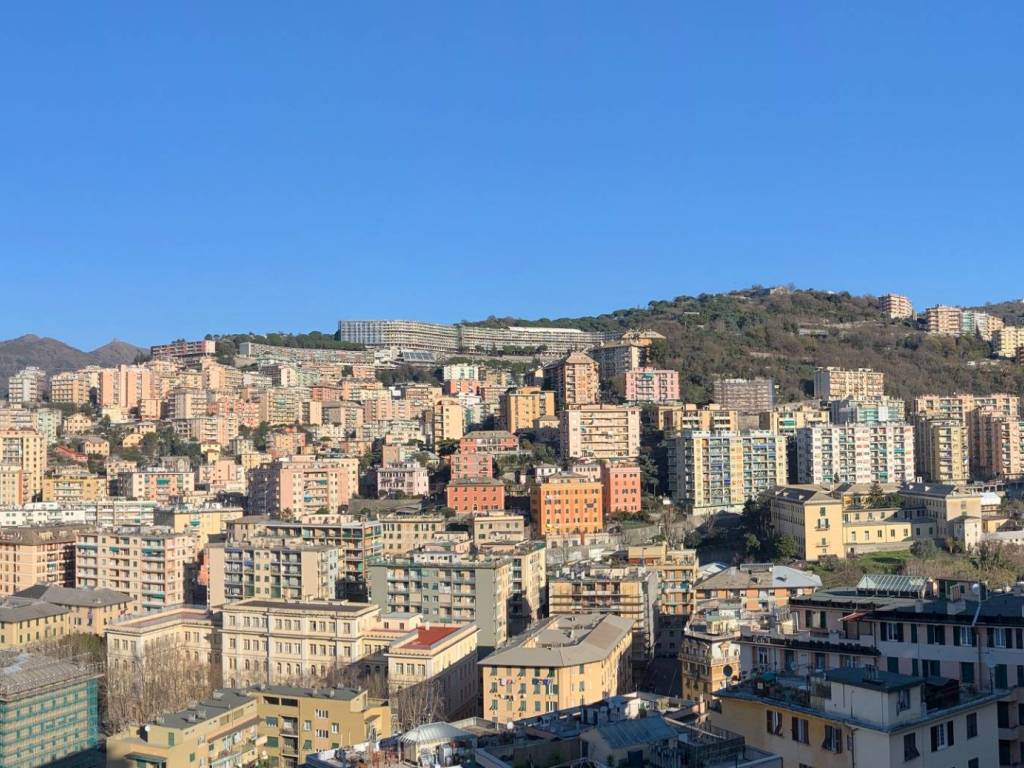 Appartamento a Genova in Via Giovanni Amarena - Foto 3