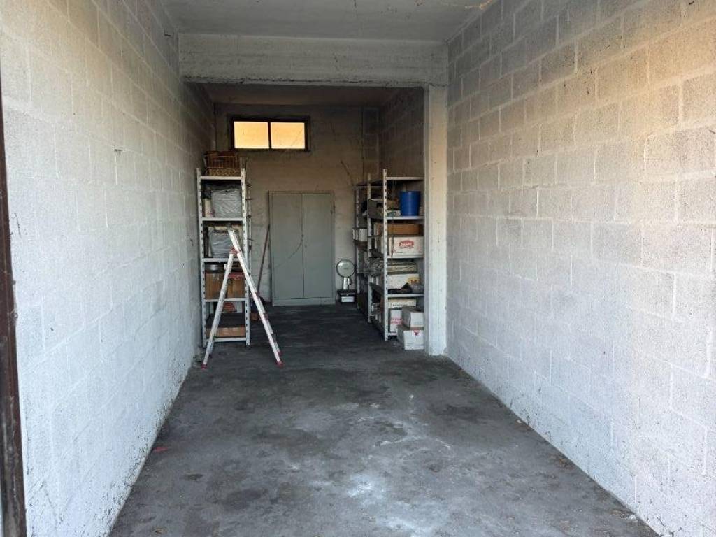 Box / garage a Piacenza in Via Emilia Parmense, 66 - Foto 2