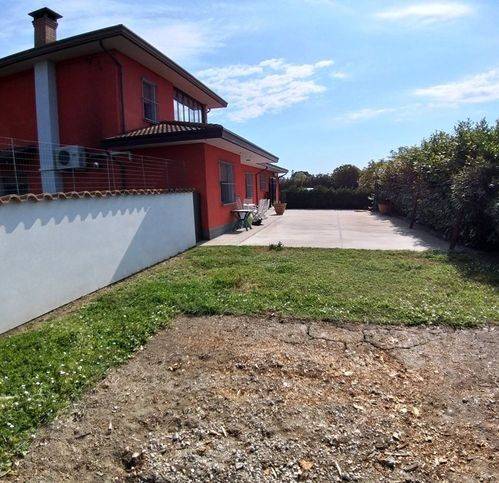 Villa a Codigoro in Località Per Le Venezie 5 - Foto 2