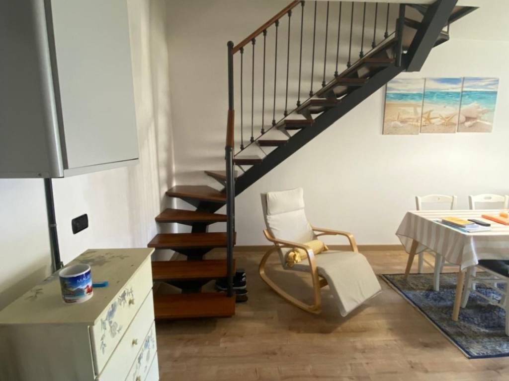 Appartamento a Vergiate in Via Armando Diaz - Foto 2