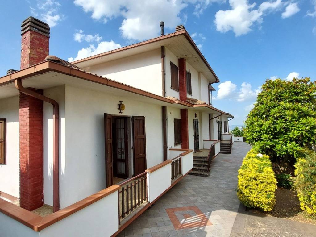 Villa a Castell'azzara in Via Francesco Petrarca - Foto 5