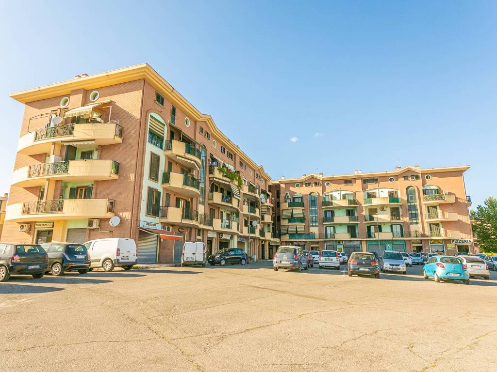 Appartamento a Guidonia montecelio in Largo Cornelia, 16 - Foto 2