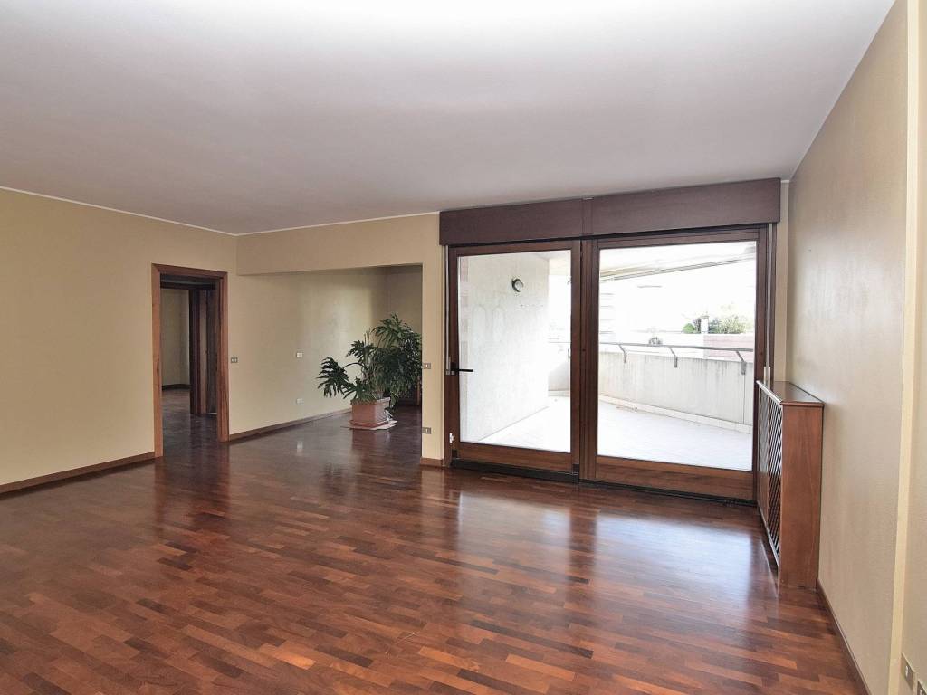 Appartamento a Verona in Via Raimondo Franchetti, 6 - Foto 4