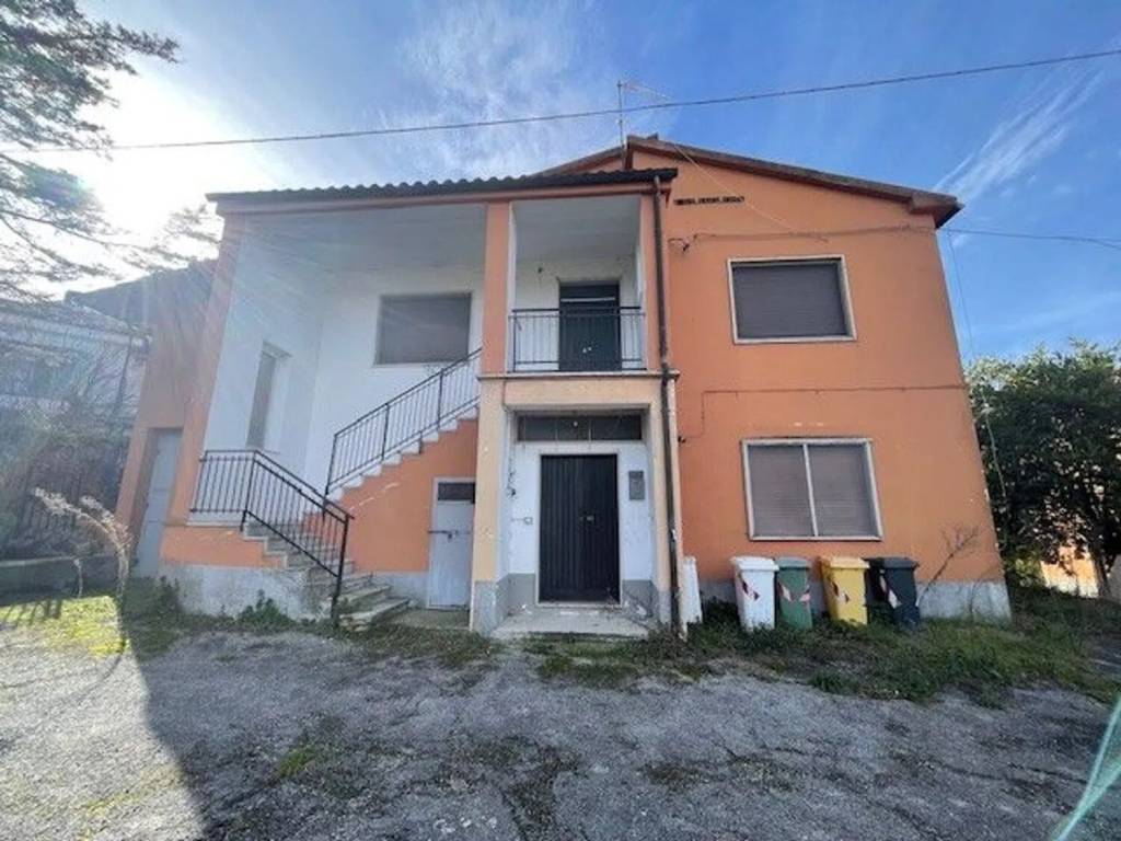 Villa a Bisenti in Via Roma No Number - Foto 3
