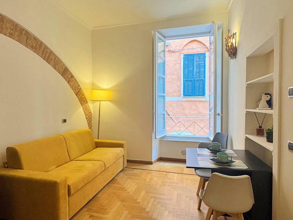 Appartamento a Albenga in Via Torlaro, 1 - Foto 2