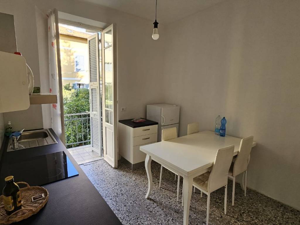 Appartamento a Finale ligure in Via del Santuario, 23 - Foto 2