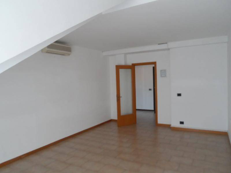 Immobile a San benedetto del tronto in Via Enrico Mattei, 1 - Foto 2