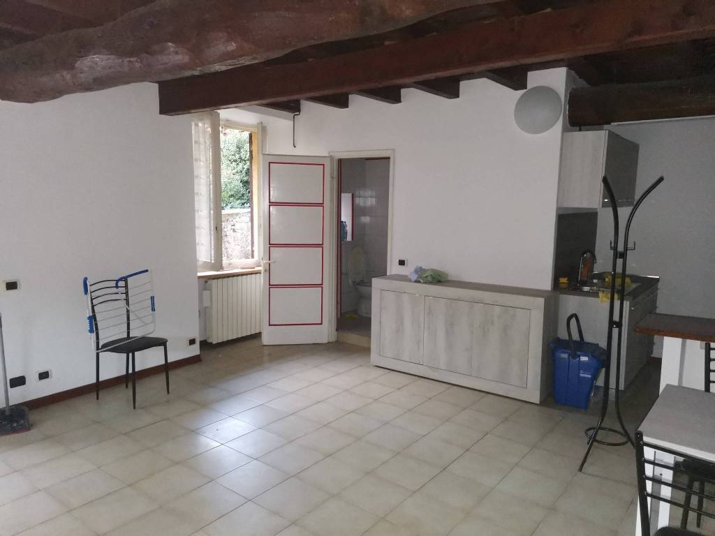 Appartamento a Gavirate in Vicolo Giuseppe Ferrari - Foto 4