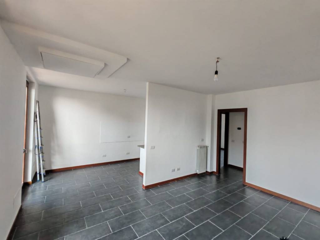 Appartamento a Roncaro in Via Peschiera - Foto 4