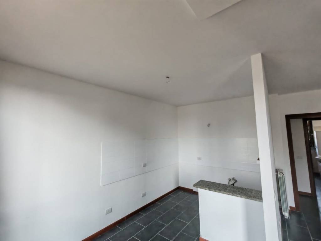 Appartamento a Roncaro in Via Peschiera - Foto 5