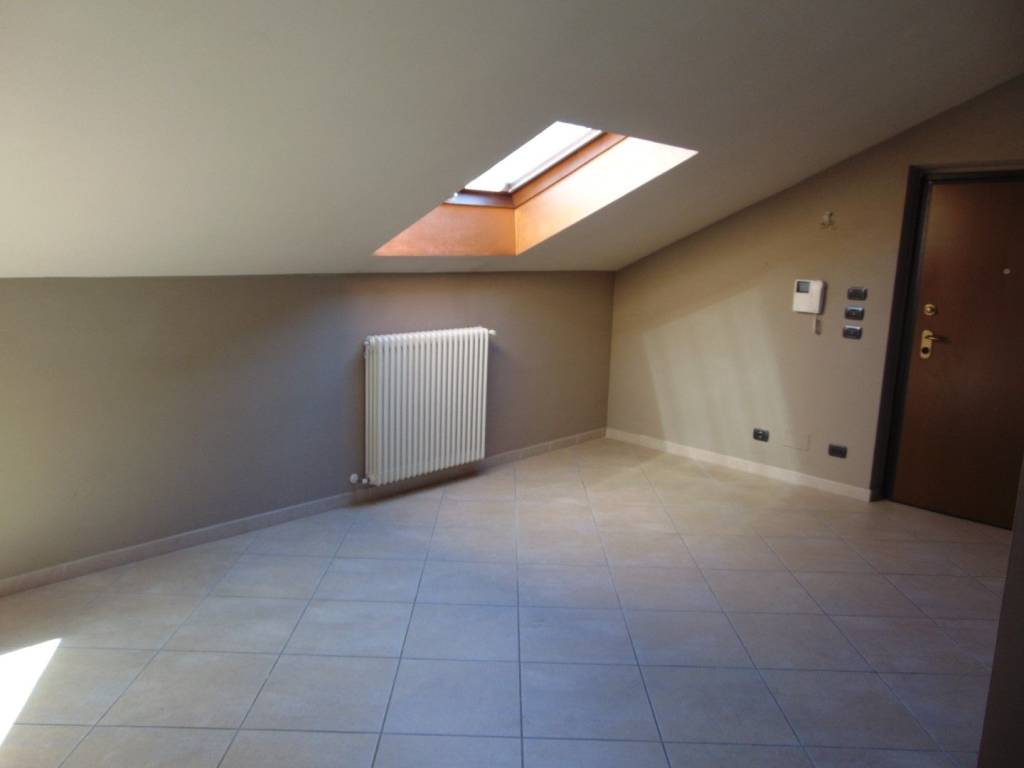 Attico / mansarda a Nizza monferrato in Via Isonzo - Foto 4