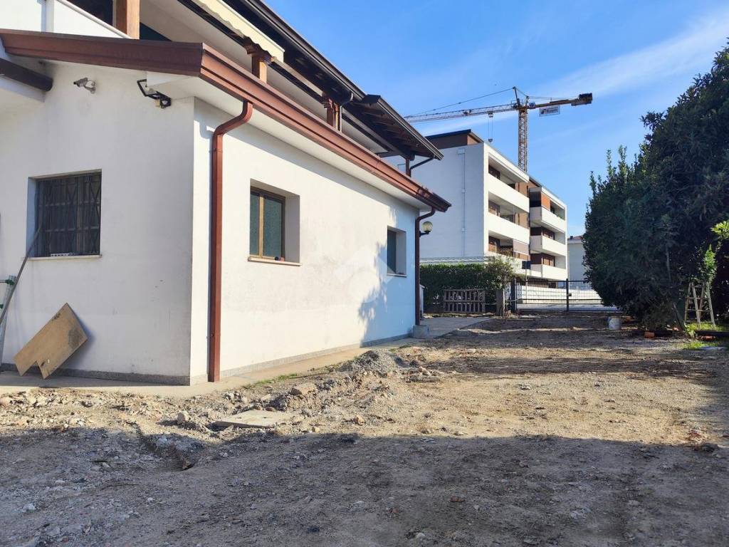 Appartamento a Selvazzano dentro in Via Giovanni XXIII, 2 - Foto 4