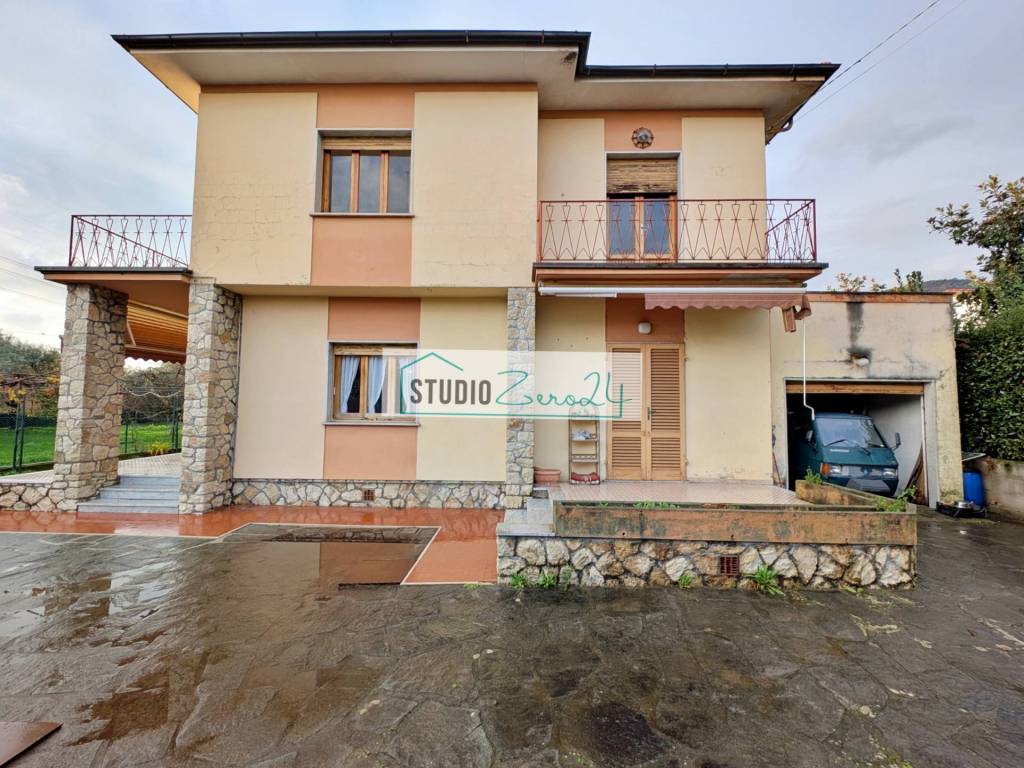 Villa a Seravezza in Via della Rinascita - Foto 3