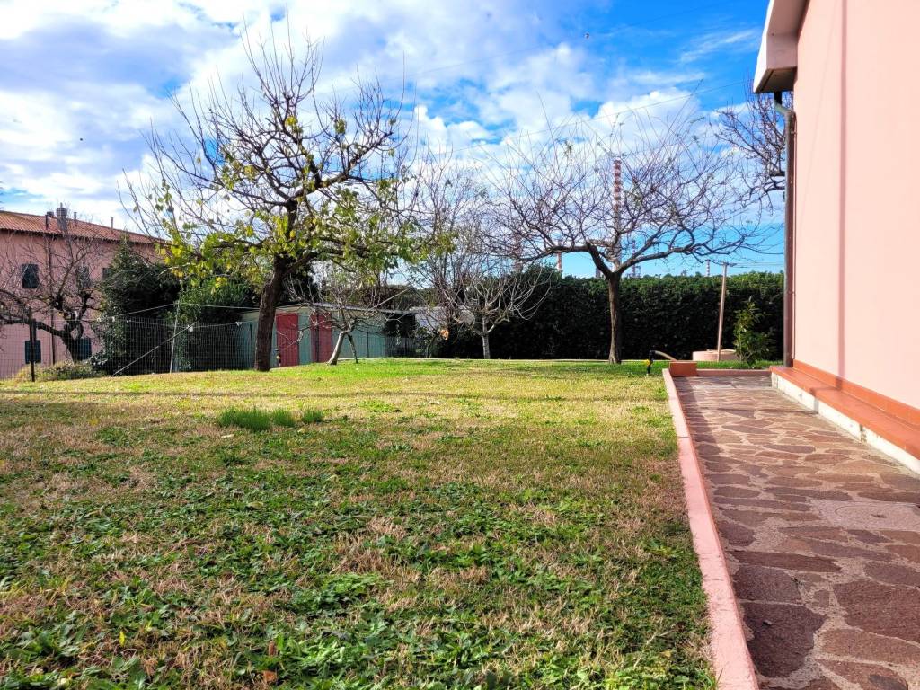 Villa a Livorno in Via Aiaccia - Foto 3