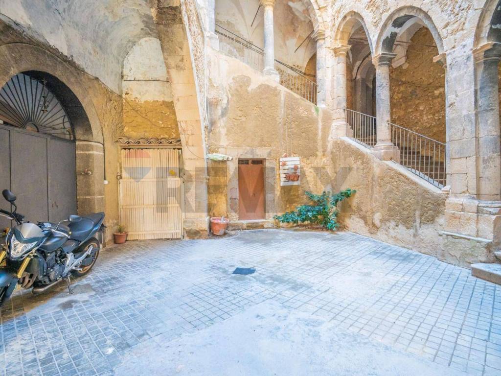 Appartamento a Caltagirone in via vespri, 3 - Foto 5