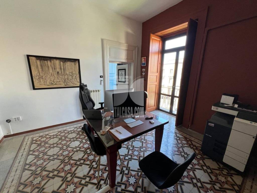 Appartamento a Crotone in viale regina margherita - Foto 4