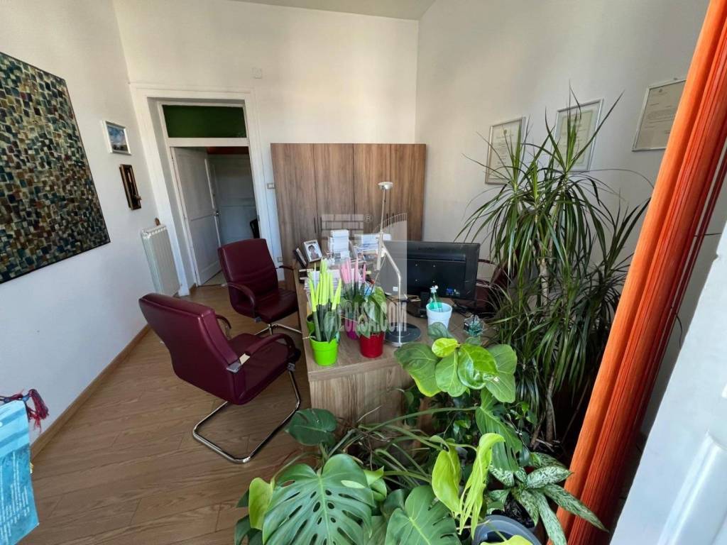 Appartamento a Crotone in viale regina margherita - Foto 5