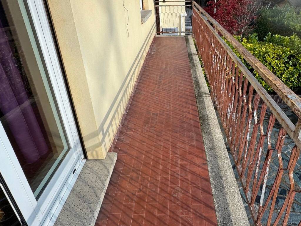 Appartamento a Valmadrera in Via Santa Vecchia - Foto 2