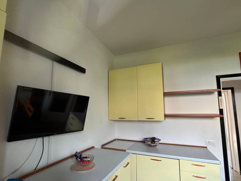 Appartamento a Valmadrera in Via Santa Vecchia - Foto 5