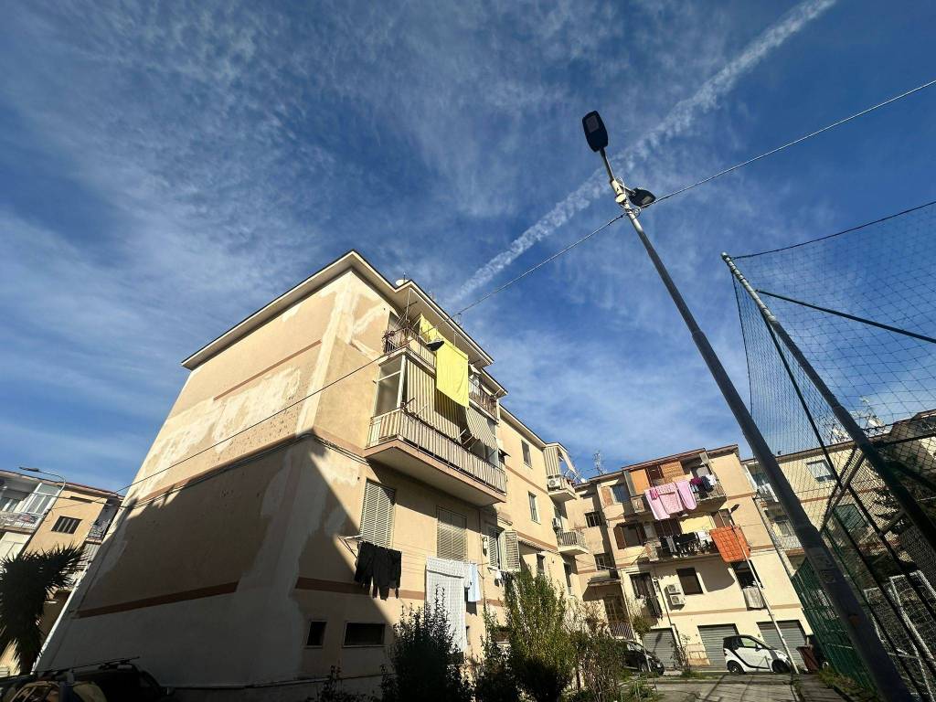 Appartamento a Castellammare di stabia in piazzale tibullo, 9 - Foto 2