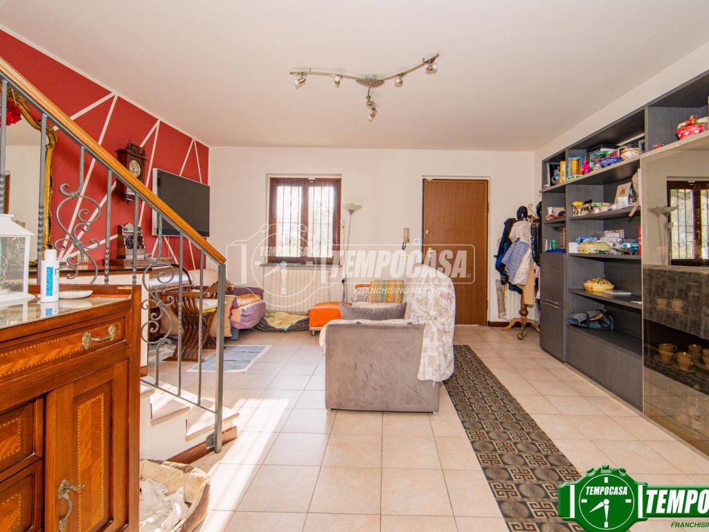 Villetta a schiera a Voghera in Via Giovanni Segantini - Foto 3