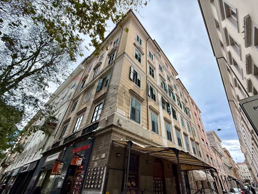 Appartamento a Trieste in VIA DEL TORO, 2 - Foto 4