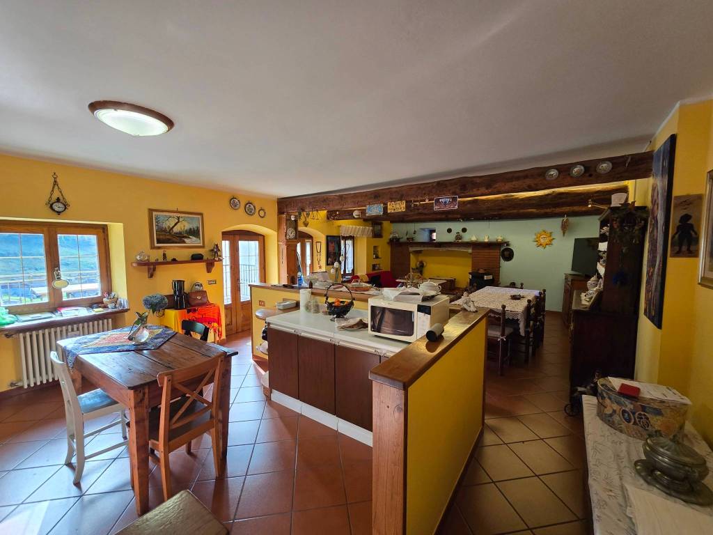 Casa indipendente a Varzo in Via Colla, 57 - Foto 2