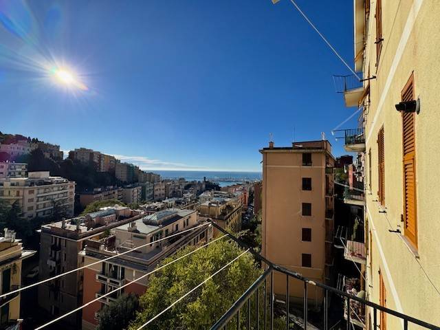 Appartamento a Genova in Via Pietro Paleocapa, 32 - Foto 2